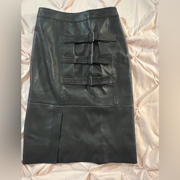 BCBG faux leather skirt - Picture 3 of 8